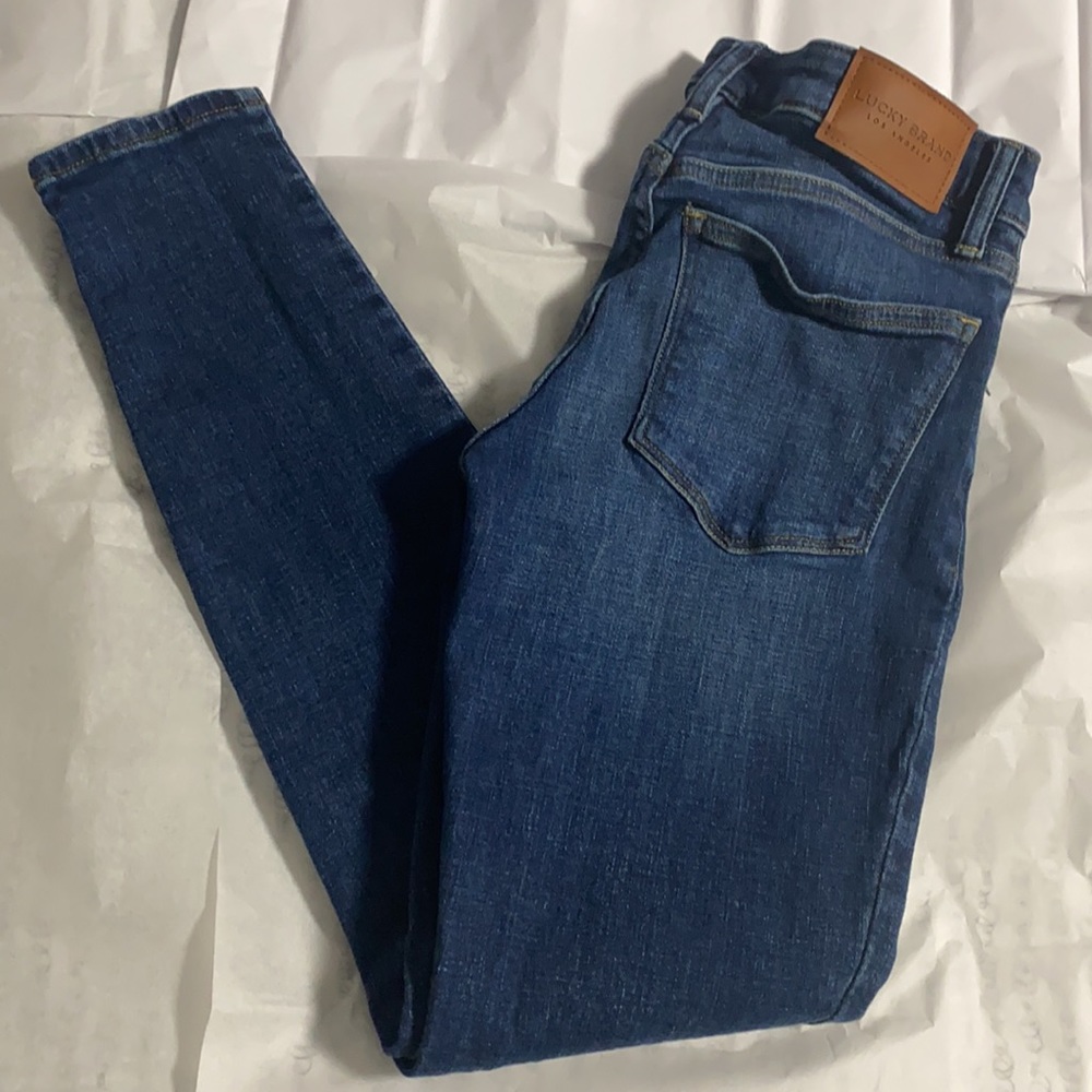Lucky Brand Skinny Jeans like NEW